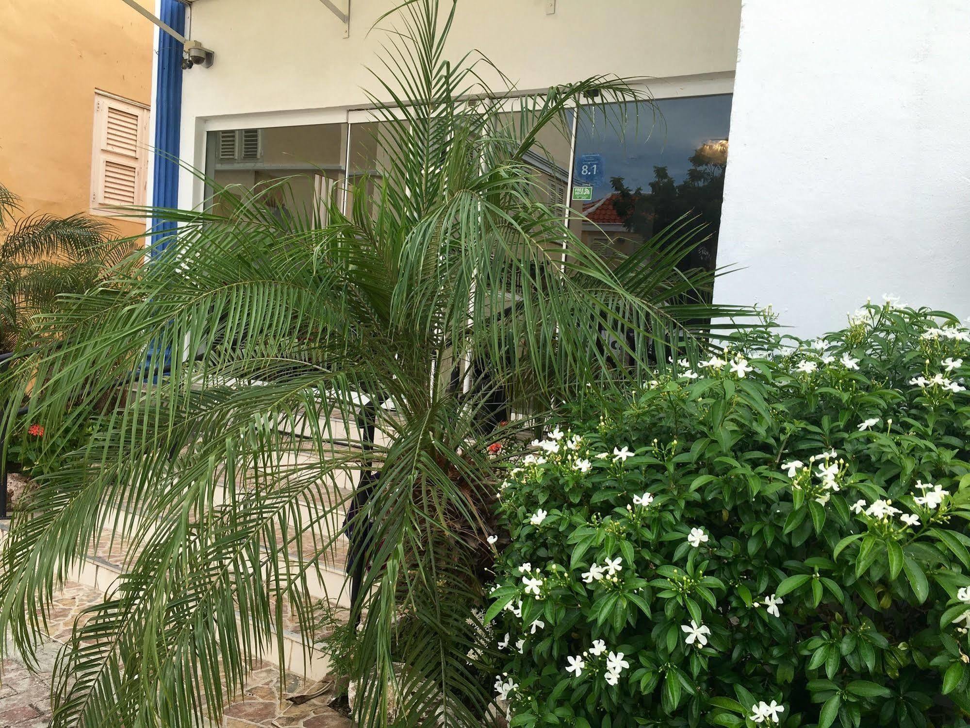 Curacao Suites Hotel Willemstad Exterior foto